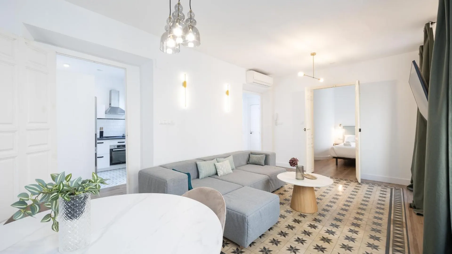 Spacious Bright Palace -1Bedroom-Terrace-Center Màlaga 0*,