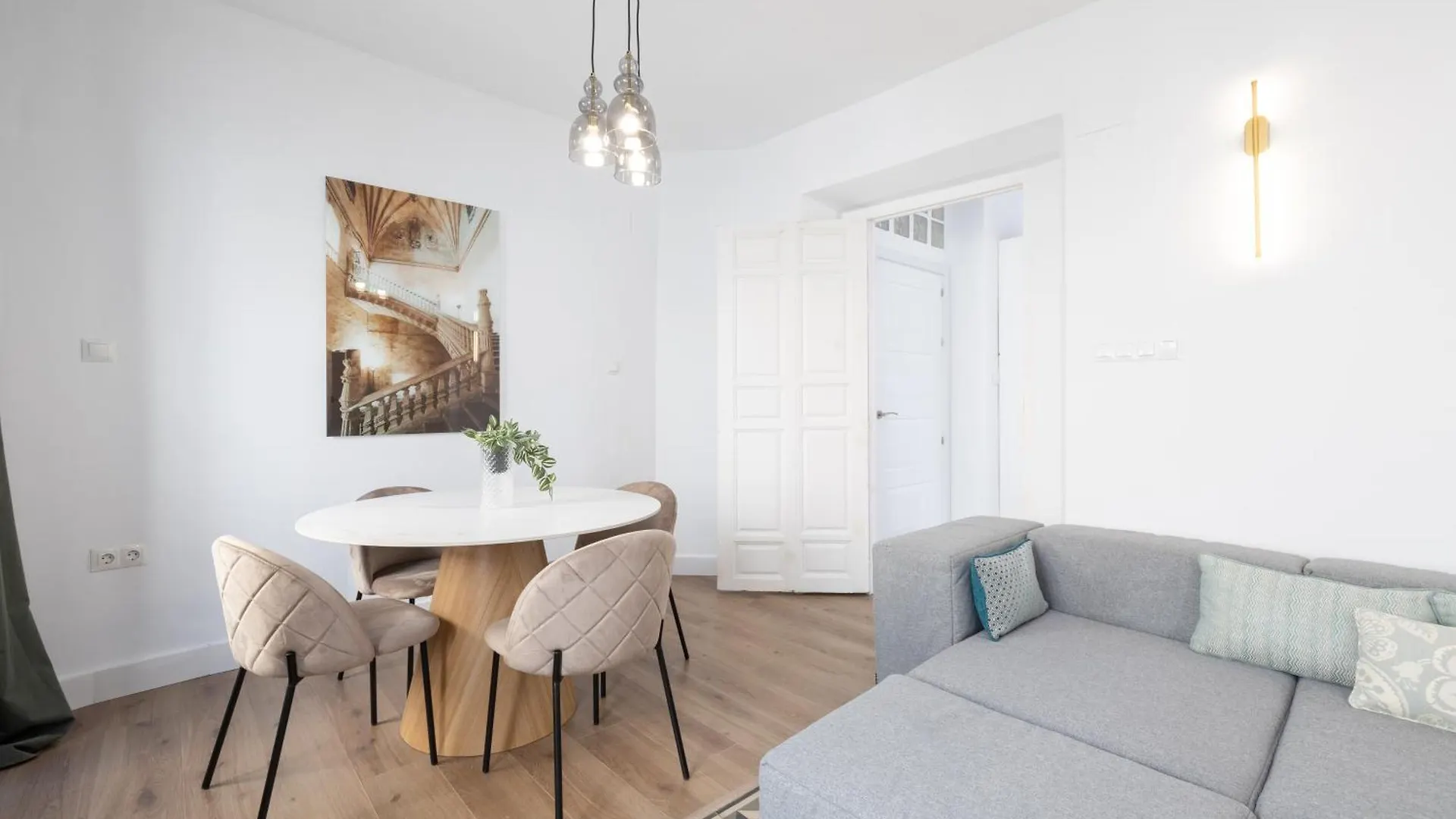 Spacious Bright Palace -1Bedroom-Terrace-Center Malaga Spain