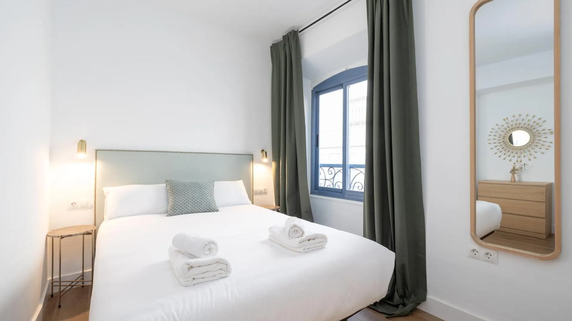 Apartment Spacious Bright Palace -1Bedroom-Terrace-Center Malaga Spain