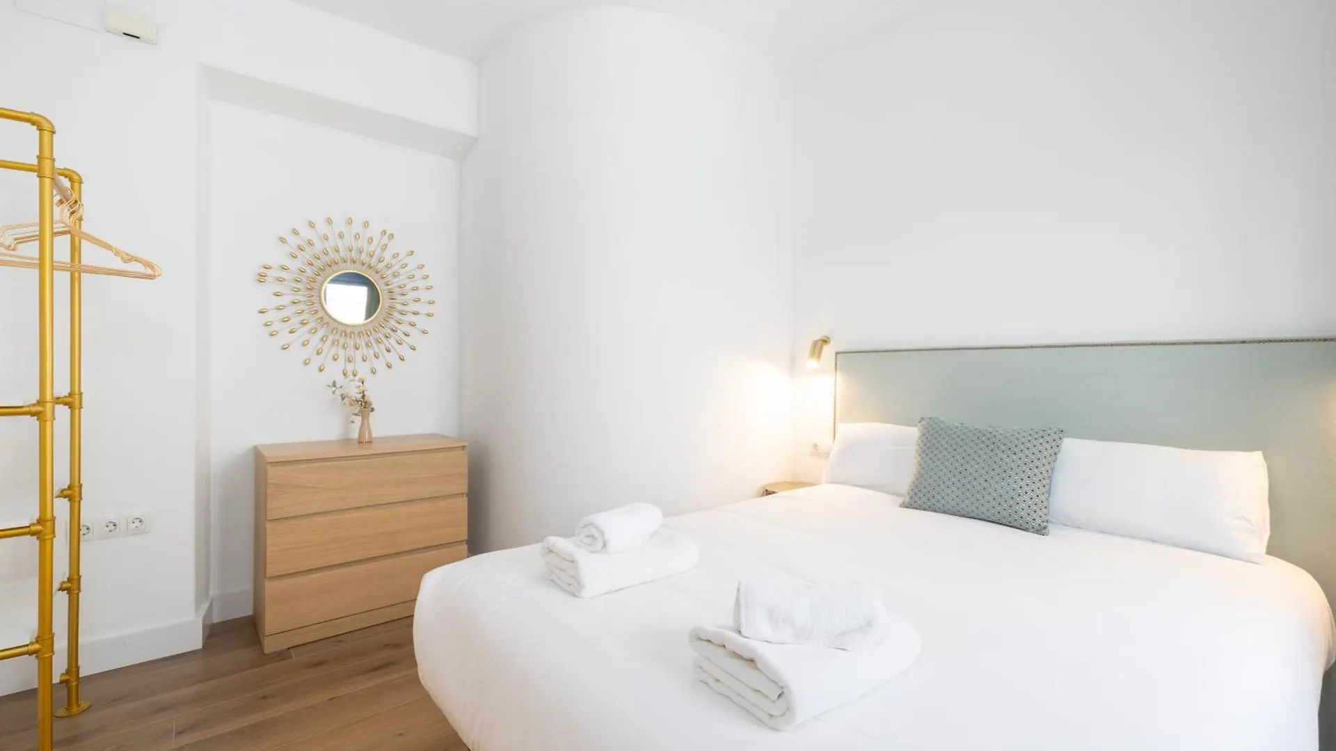 Spacious Bright Palace -1Bedroom-Terrace-Center Malaga